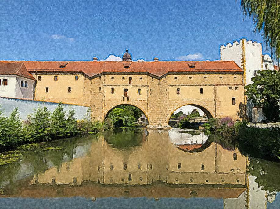 Ein Bild, das Gebude, Wasser, drauen, Schloss enthlt.

Automatisch generierte Beschreibung