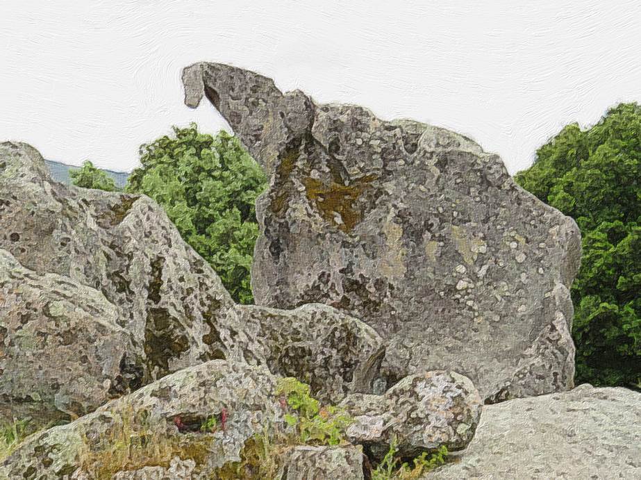 Ein Bild, das Rock, felsig, Megalith, Stein enthlt.

Automatisch generierte Beschreibung