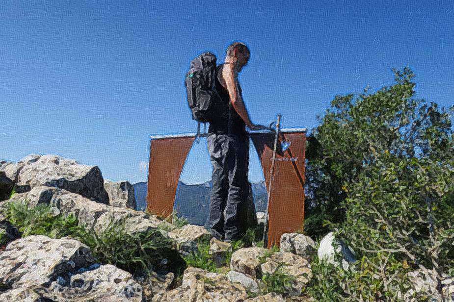 Ein Bild, das drauen, Rock, stehend, berschauend enthlt.

Automatisch generierte Beschreibung